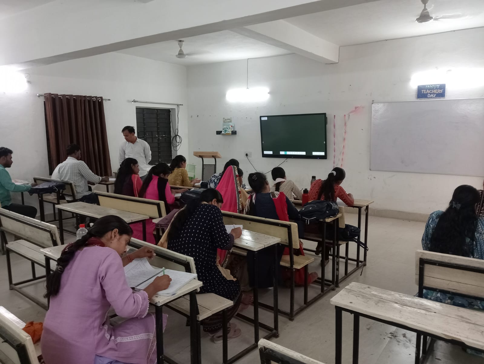 DIGITAL CLASS ROOM